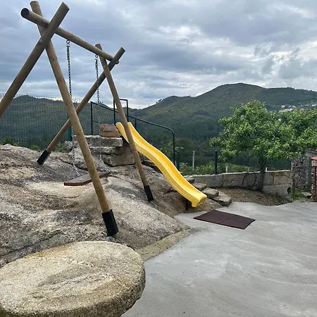 Casa Do Cruzeiro * Riba de Mouro